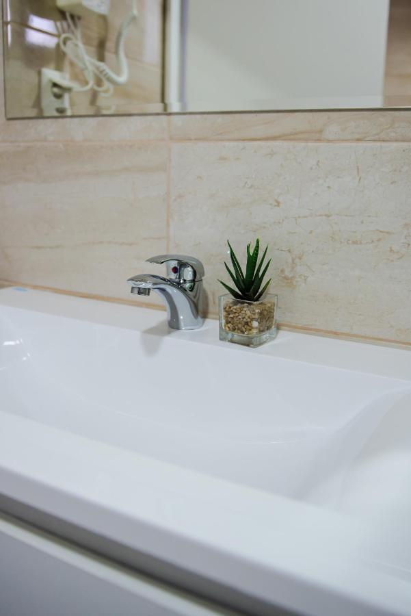 Hotel Ihtis Medugorje Екстер'єр фото